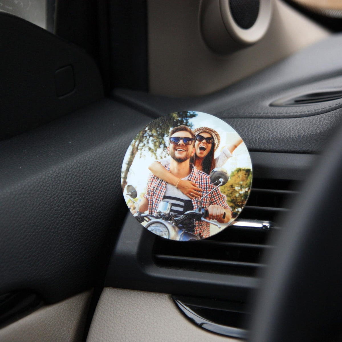 Custom Photo Car Accessory, Rearview Mirror Hanging Photo, Sun Visor Clip — photo 4