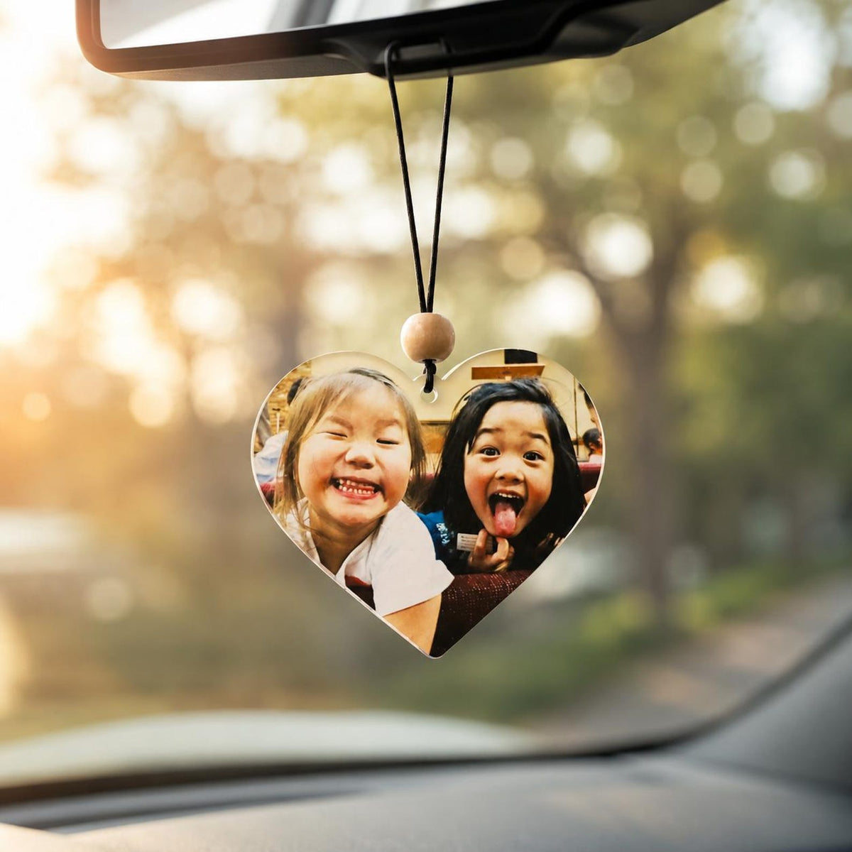 Custom Photo Car Accessory, Rearview Mirror Hanging Photo, Sun Visor Clip — photo 1